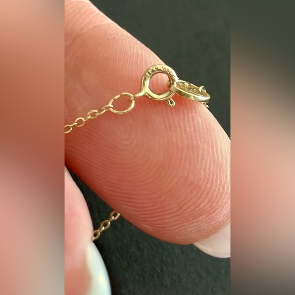 Solid 14k yellow gold heart necklace - Picture 10 of 15